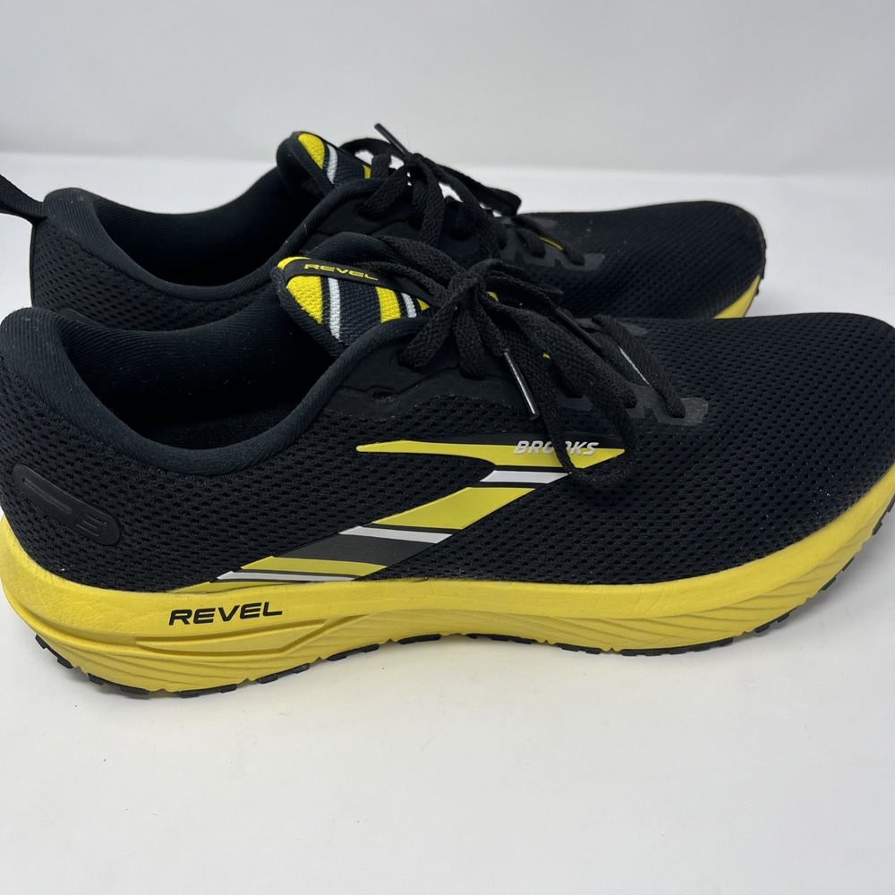 Brooks Black and Yellow Athletic Shoes Size 11 - Picture 2 of 16